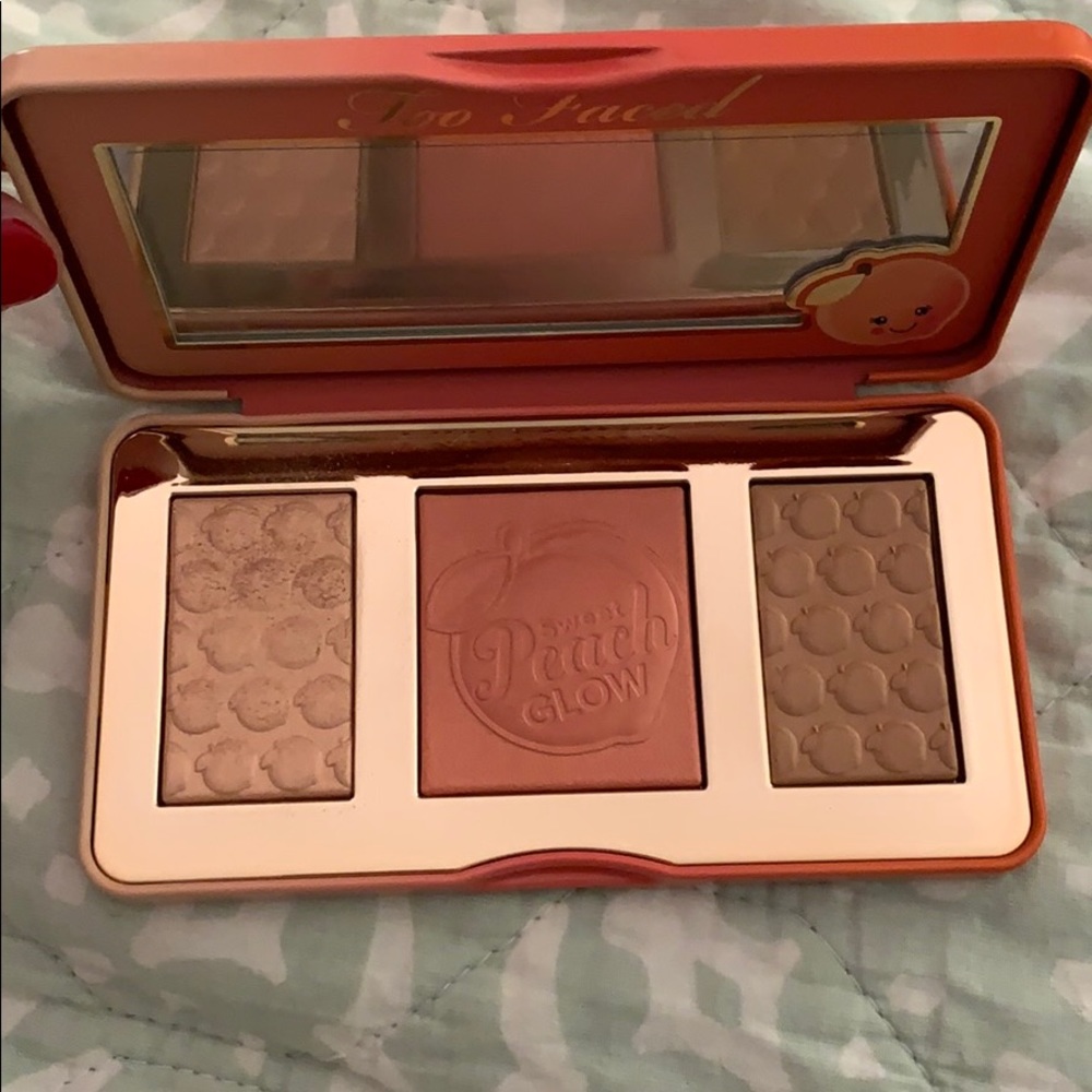 Too Faced sweet peach glow palette